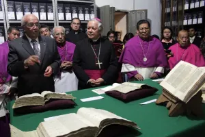 Arzobispo pide a empresarios analizar reformas antes de quejarse por ellas