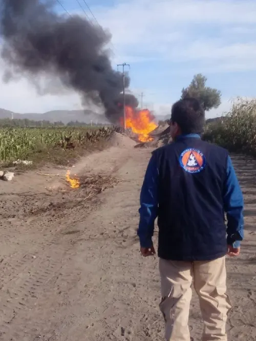 Cinco policías y un elemento de PC lesionados tras explosión en ducto de gas LP en Palmar de Bravo