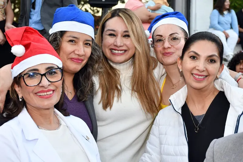 buap-arbol-navidad-area-salud