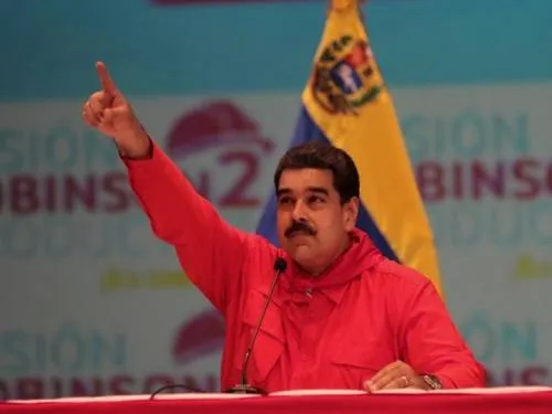 Maduro anuncia incremento de 50% al salario