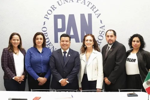 Zaldívar realiza nombramientos y niega ruptura con PAN estatal