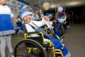 Niños de casas de asistencia del DIF festejan tradicional posada