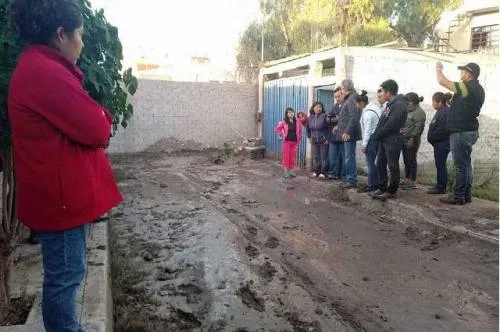 Derrame de desechos agropecuarios provocó inundaciones a 50 viviendas en Tehuacán