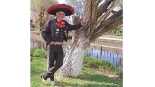 Critican fuertemente a Vicente Fernández por esta foto
