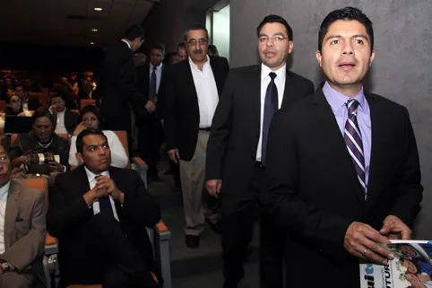Ningún servicio se ha detenido en Panteón Municipal: Eduardo Rivera