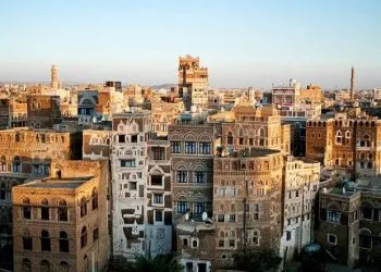 Por lluvias, se desploman 10 edificios en la capital de Yemen