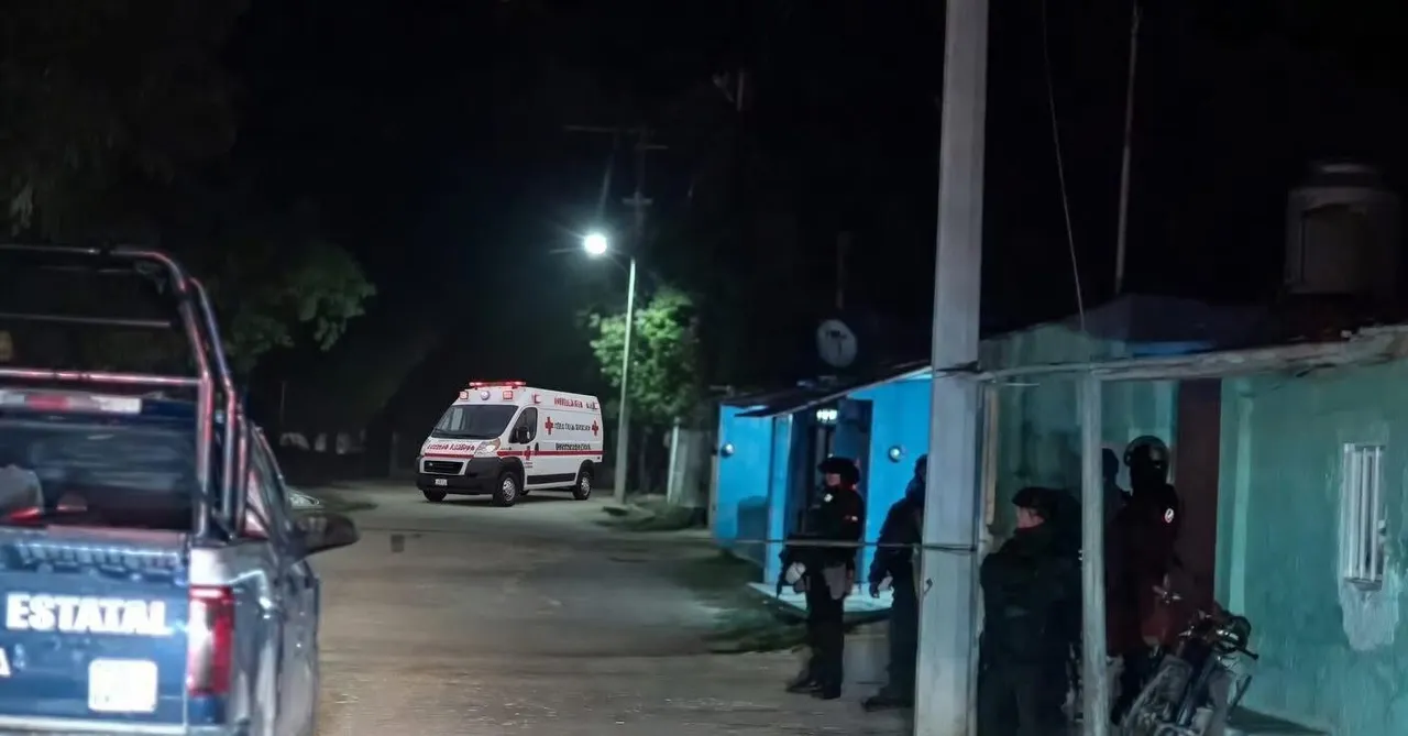 Sicarios emboscan a dos hombres en Veracrucito, Tecamachalco; uno murió