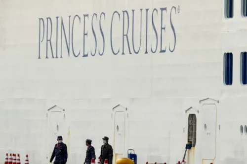 Aumenta a 61 número de infectados de coronavirus en crucero de Japón