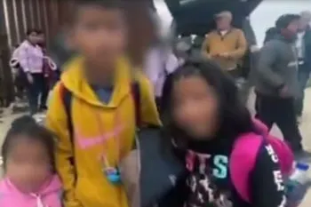 Segob pide evitar que menores de edad viajen solos a EEUU para reunirse con sus padres