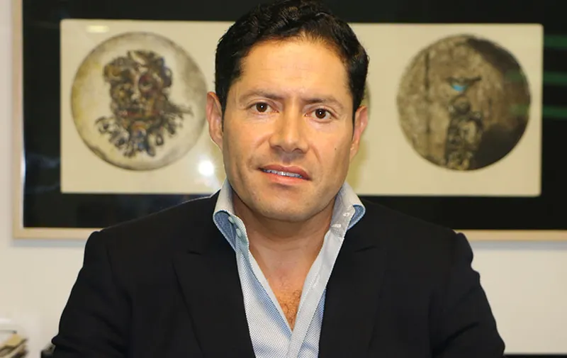 Édgar Nava y sus riesgosos juegos mediáticos