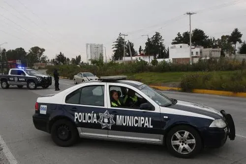 Detienen a persona por robo de vehículo