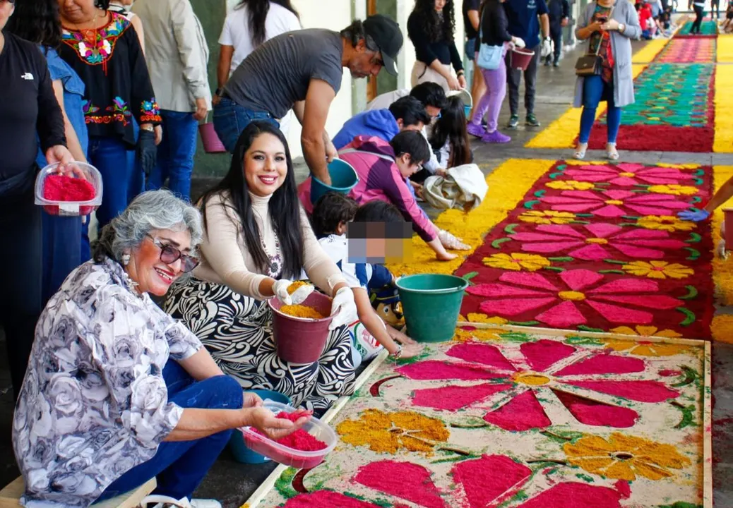 Sp Cholula Alfombra Monumental Viacrucis