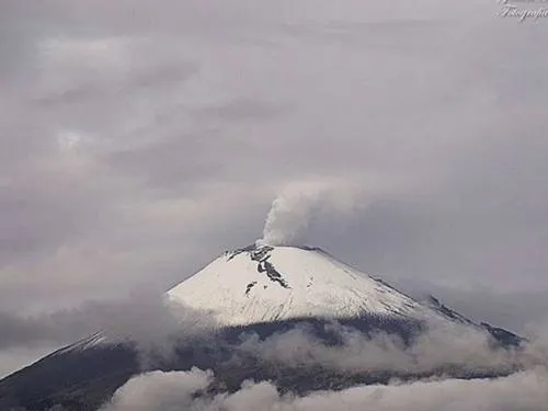 Registra “Don Goyo” 146 exhalaciones y 30 explosiones