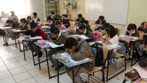 Atenderá SEP falta de personal académico con docentes interinos
