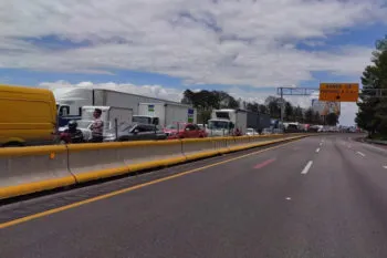 Ejidatarios liberaron la México-Puebla luego de haberla mantenido cerrada por 10 horas 