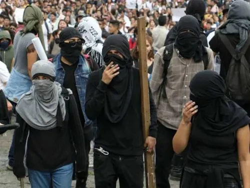 Expulsan a otros 3 de la UNAM por agresiones en CU, ya van 38