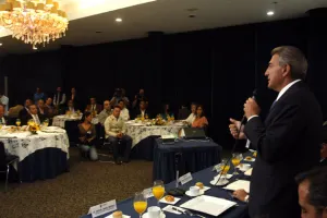 Gali se reúne con integrantes de Canaco para ofrecer sus propuestas