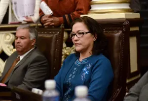 Bajar costo del transporte a estudiantes no los hará mejores: Diputada