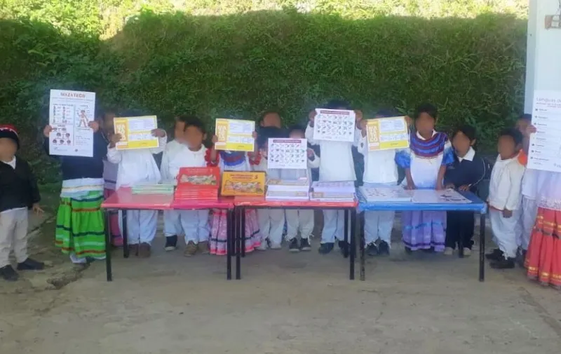 Fomenta Gobierno de Puebla inclusión con materiales en mazateco y náhuatl
