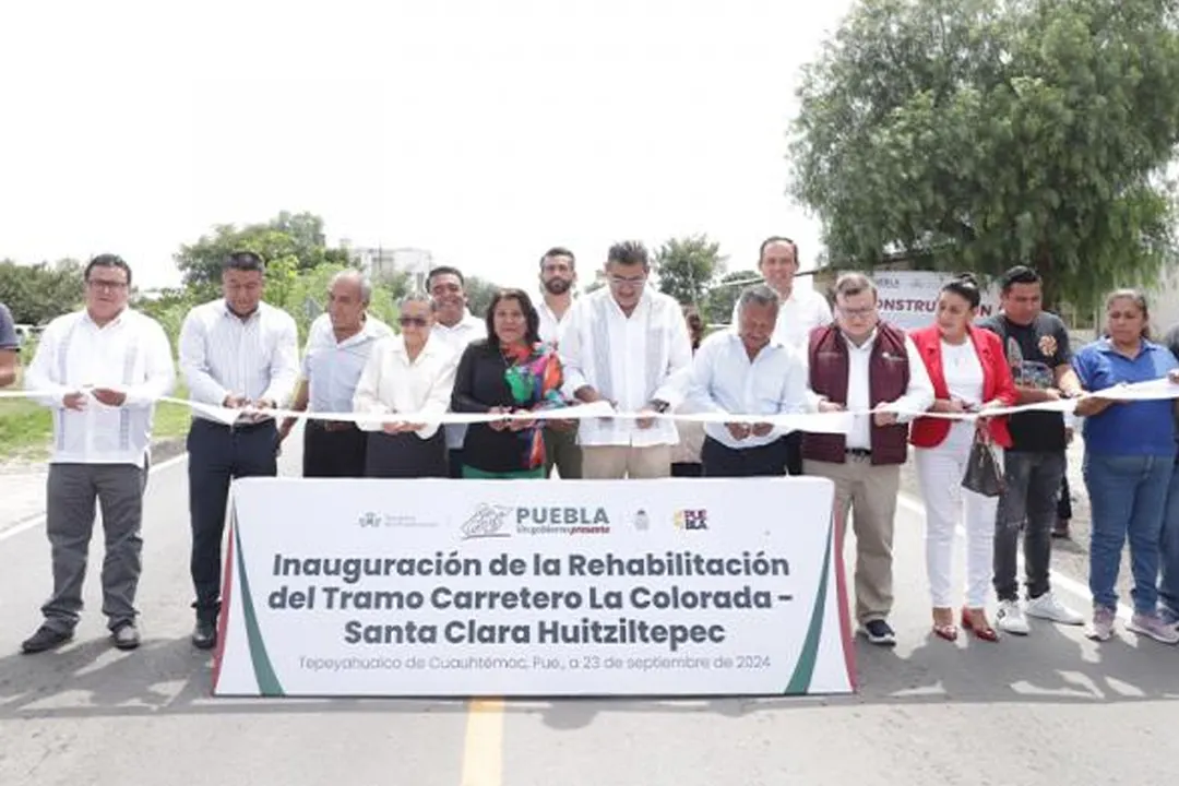 Sergio Salomón Céspedes inaugura cancha de fútbol rápido en Tepeyahualco de Cuauhtémoc