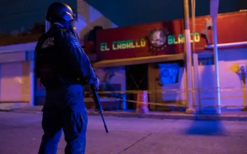 Suman 28 muertos por ataque a bar en Coatzacoalcos