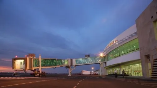Un encendedor en un avión de Viva Aerobus desata operativo en el Aeropuerto Internacional de Torreón