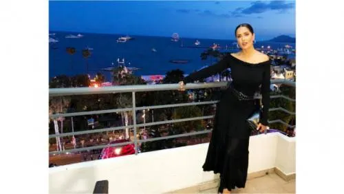 Salma Hayek publica FOTO sin maquillaje