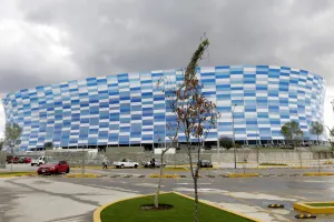 Sin concluir trabajos, será reinaugurado el estadio de futbol