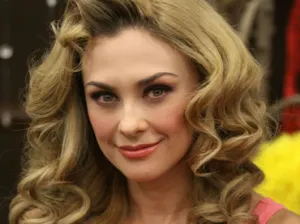 Aracely Arámbula se da otra oportunidad en el amor