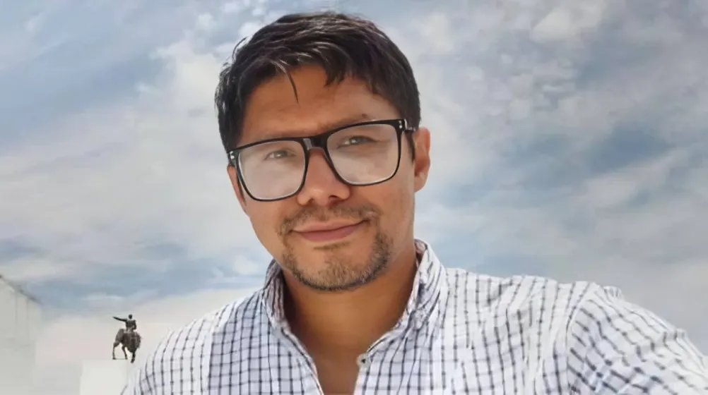Leonardo Escobar, catedrático de Ibero Puebla