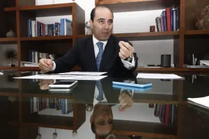 Congreso aprobaría reducción de salario de Consejeros del IEE