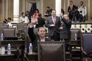 Diputados aprueban reformas para bares y restaurantes