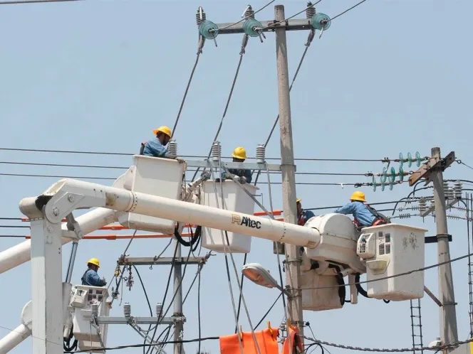 López Obrador califica como “hazaña” el restablecimiento del servicio eléctrico