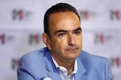 Estefan no aspira a Casa Puebla