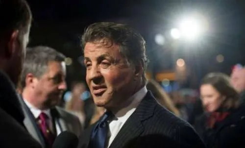 Acusan a Sylvester Stallone por abusos contra una joven de 16 años
