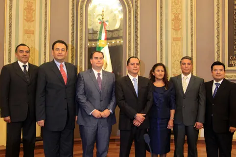 Congreso designa a Roberto Grajales como magistrado
