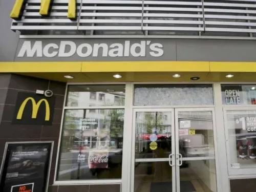 Sucursales McDonald’s se convertirán en ‘consulados’ de EU