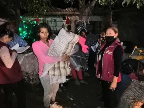 Atiende SEDIF a familias de San Martín Alchichica damnificadas por lluvias