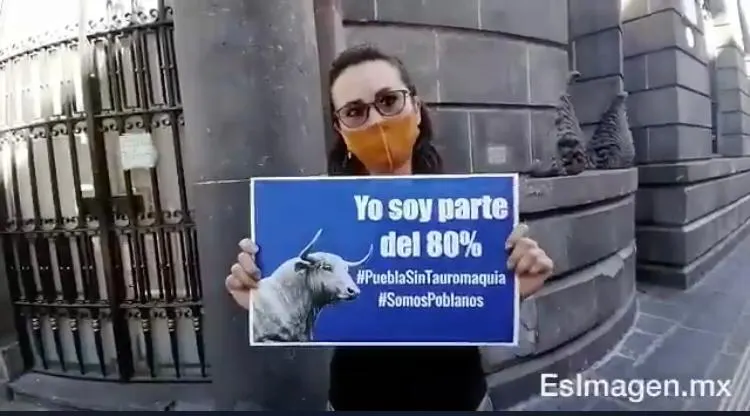 Activistas emprenden campaña en contra de la tauromaquia en Puebla