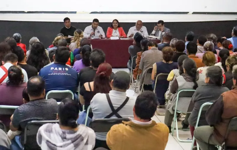 sp-cholula-mesa-dialogo-locatarios-mercado-cosme-del-razo