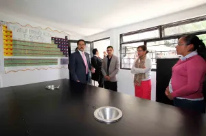 Gestionará Alfonso Esparza recursos para dotar de instalaciones a estudiantes de Texmelucan