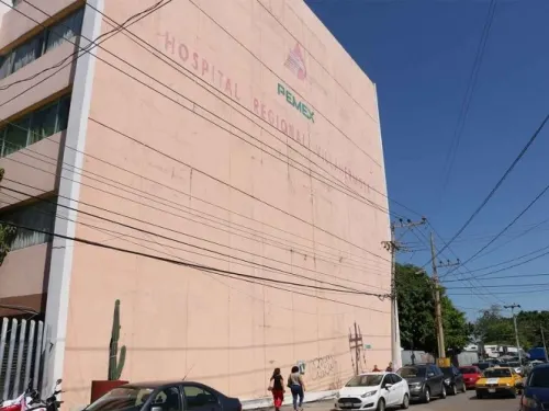 Trasladan a pacientes del Hospital de Pemex en Tabasco