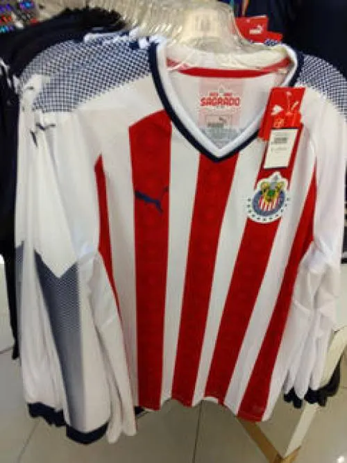 Nueva camiseta de Chivas ya está a la venta