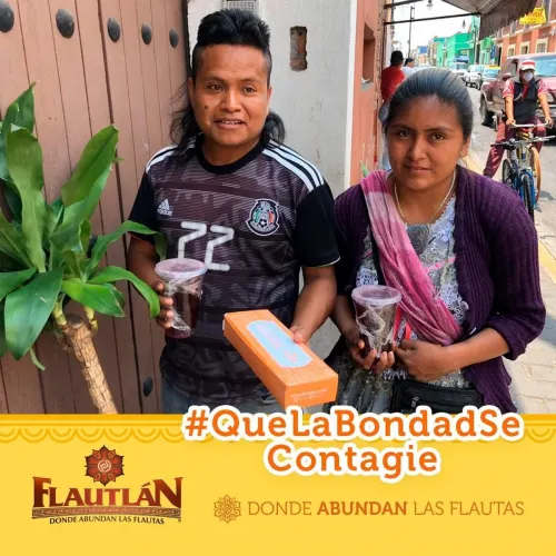 Reparte Flautlán comida a poblanos en necesidad
