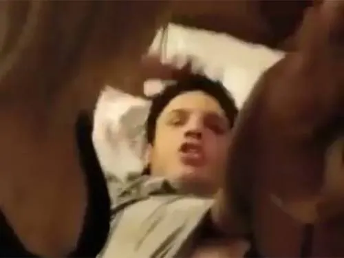 Esposa defiende a Chávez Jr de video con mujeres