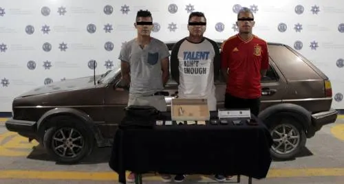 Detiene seguridad pública municipal de Puebla a tres probables responsables de robo a farmacia