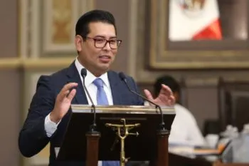 Recibe PRI renuncia de Isabel Merlo, secretaria de Educación de Puebla