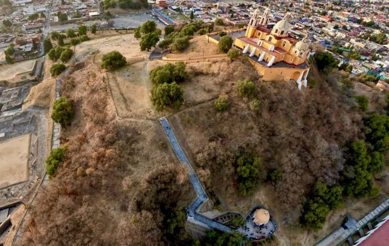 GRAN-PIRÁMIDE-DE-CHOLULA
