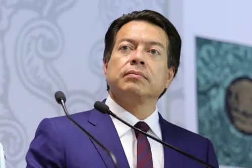 Mario Delgado propone crear empresa del Estado para compra-venta de mariguana