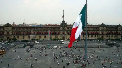 Fitch cambia su perspectiva sobre la calificación de México de estable a negativa